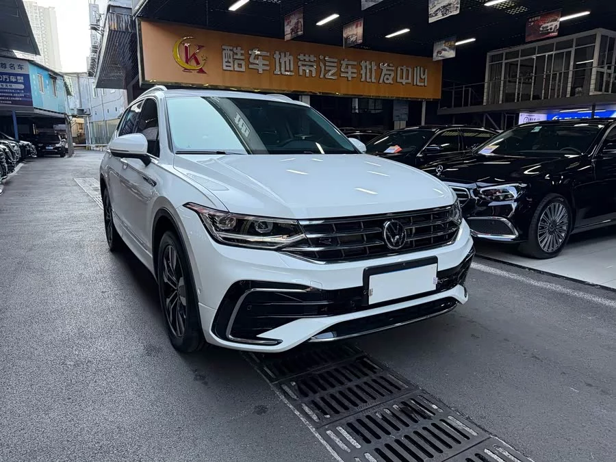 Volkswagen Tiguan L
