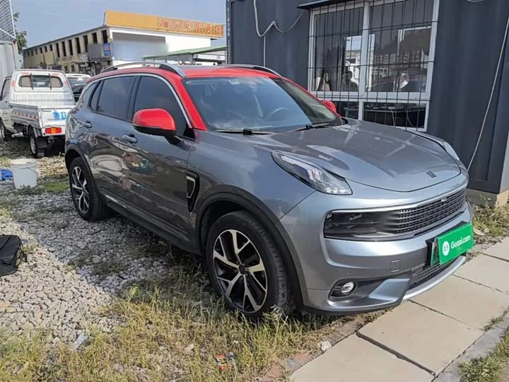 Lynk & Co 01 EM-P