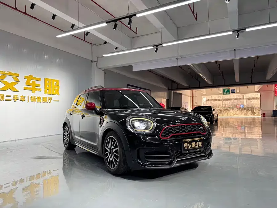 MINI JCW COUNTRYMAN