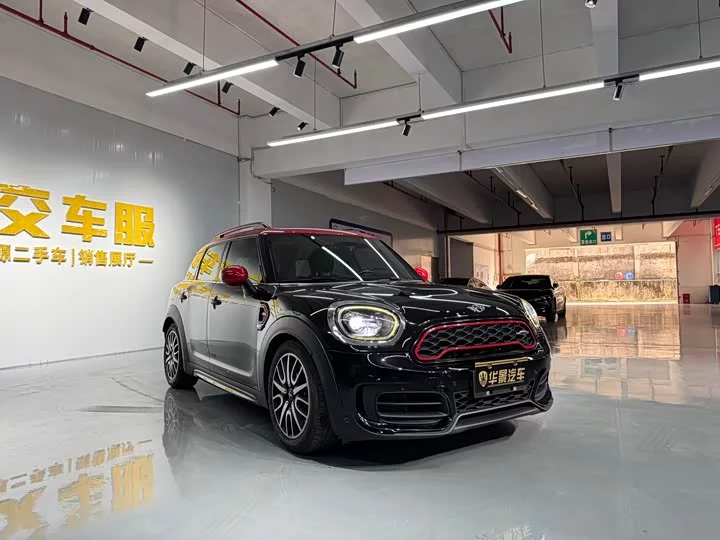 MINI JCW COUNTRYMAN