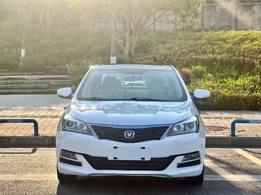 Changan Yuexiang V7