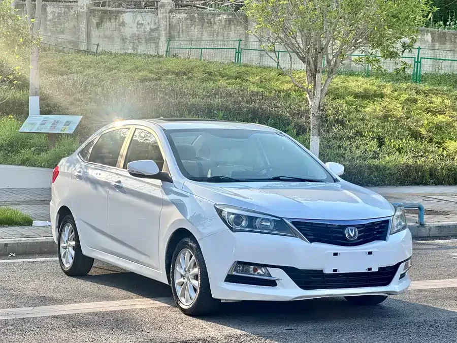 Changan Yuexiang V7