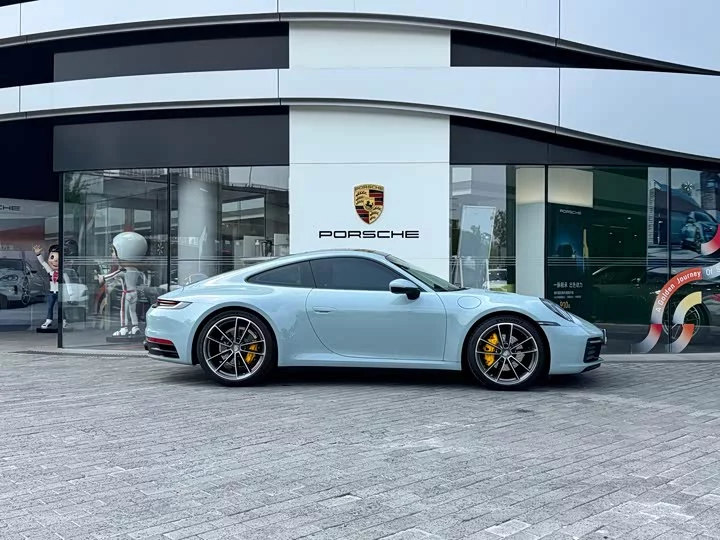 Porsche 911