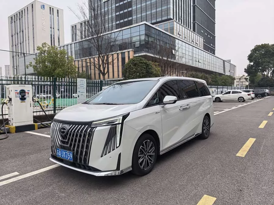 GAC Trumpchi M8