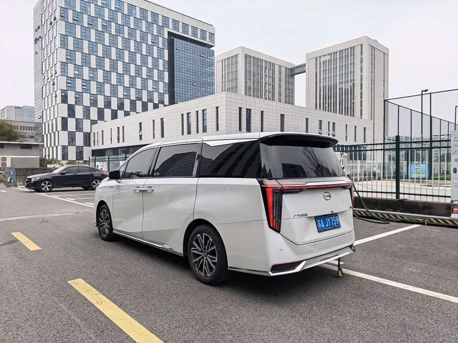 GAC Trumpchi M8