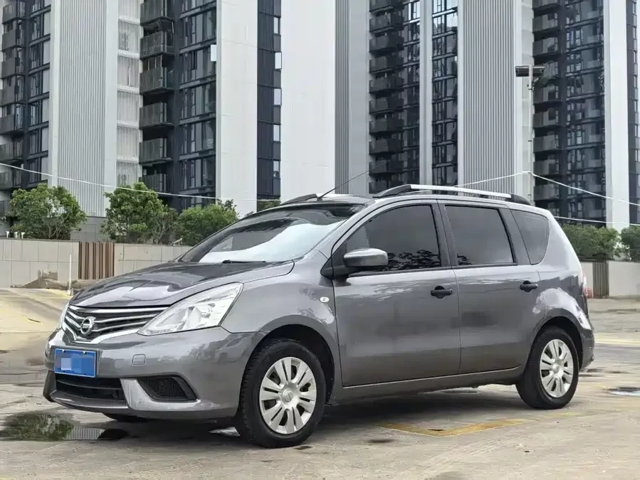 Nissan Livina