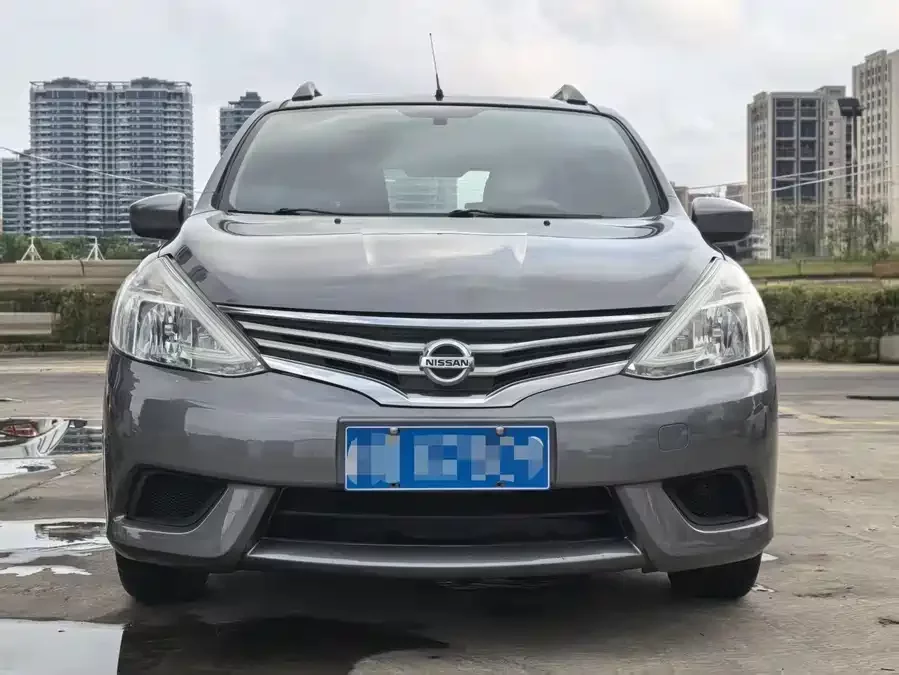 Nissan Livina