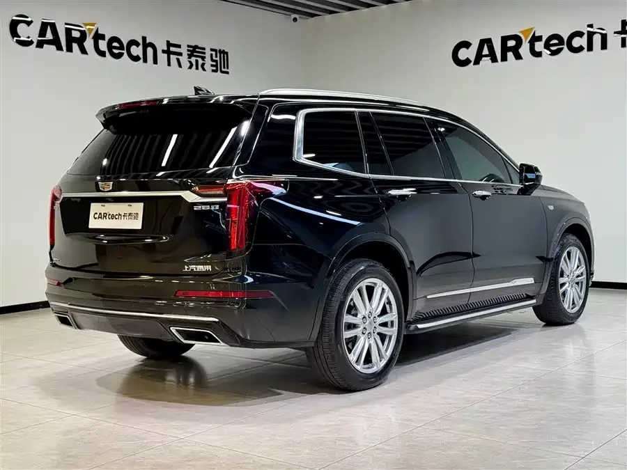 Cadillac XT6