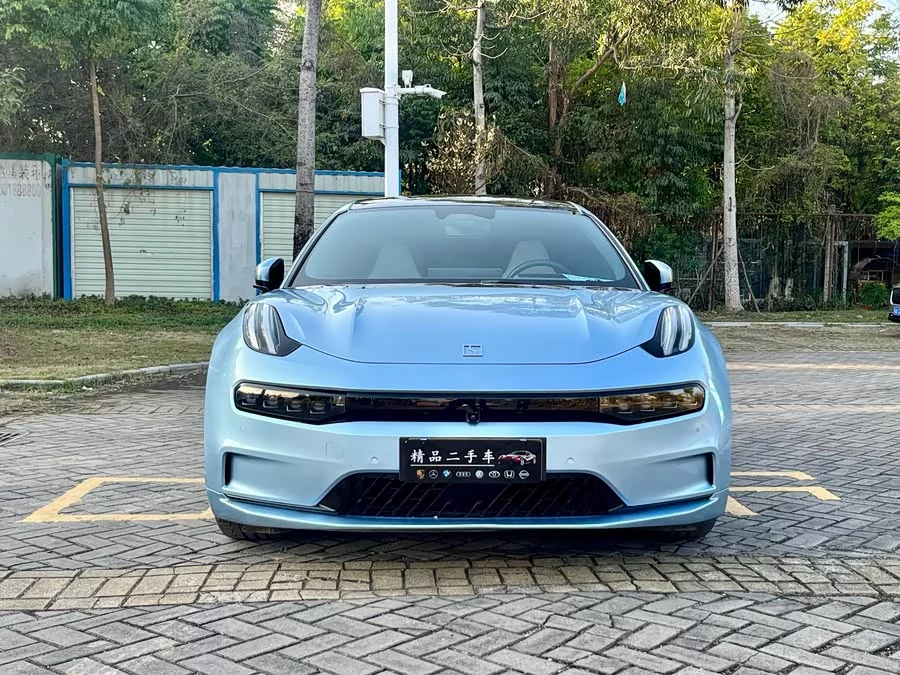 Zeekr 001