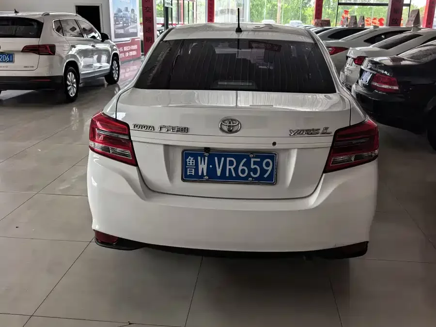 Toyota YARiS L Enjoy