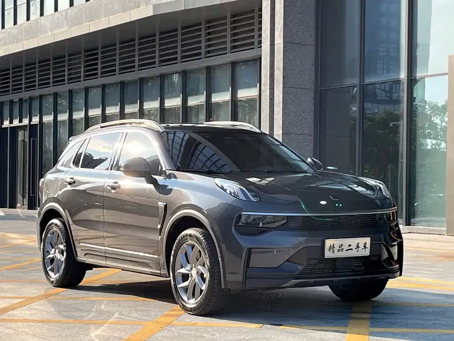 Lynk & Co 01