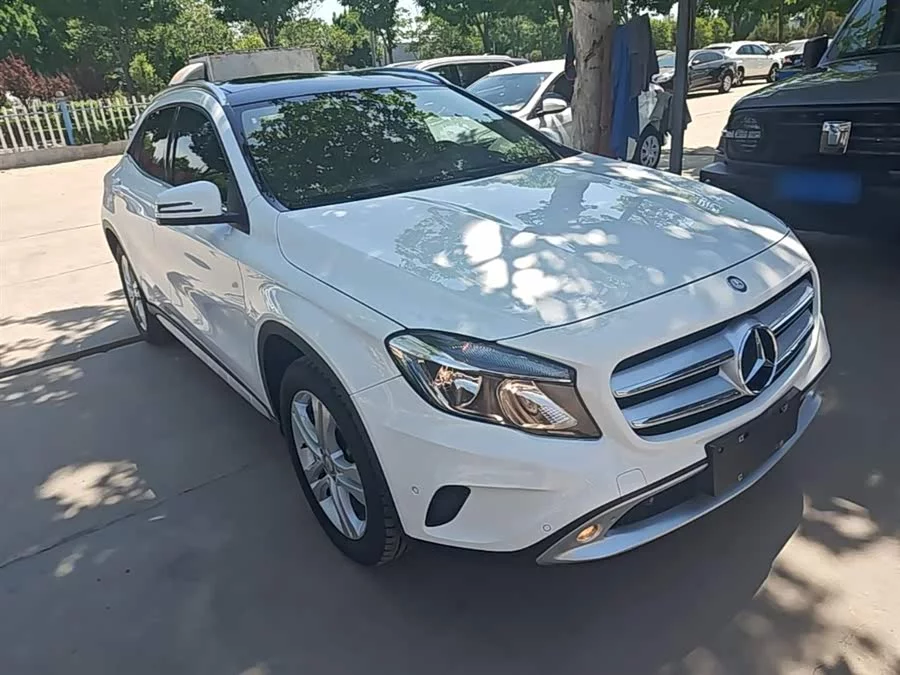 Mercedes Benz GLA