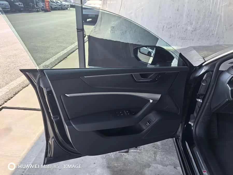 Audi A7L