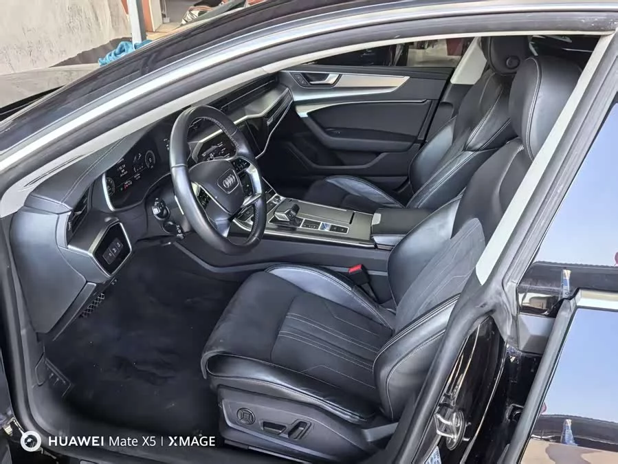 Audi A7L