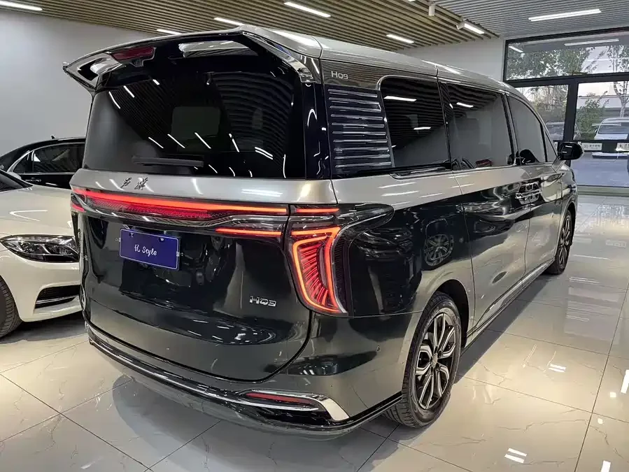 Hongqi HQ9