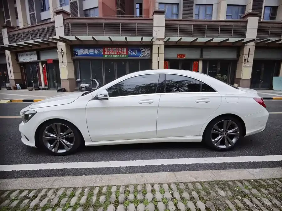 Mercedes-Benz CLA