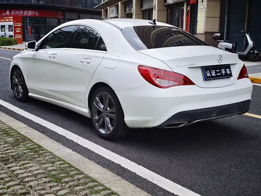 Mercedes-Benz CLA