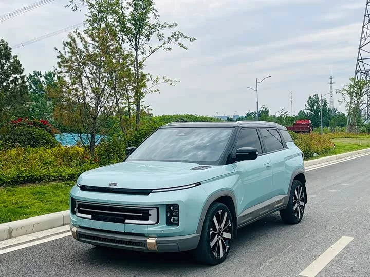Geely ICON