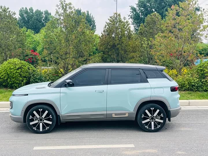 Geely ICON