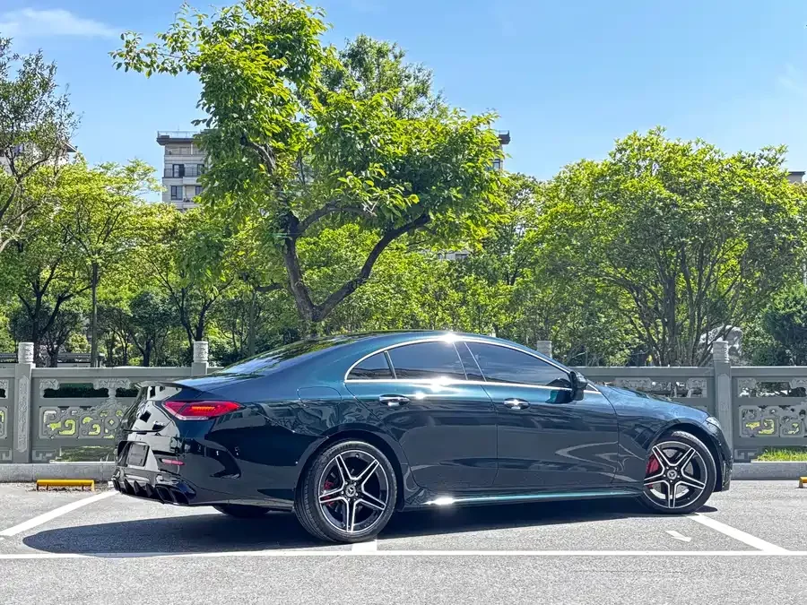 Mercedes Benz CLS