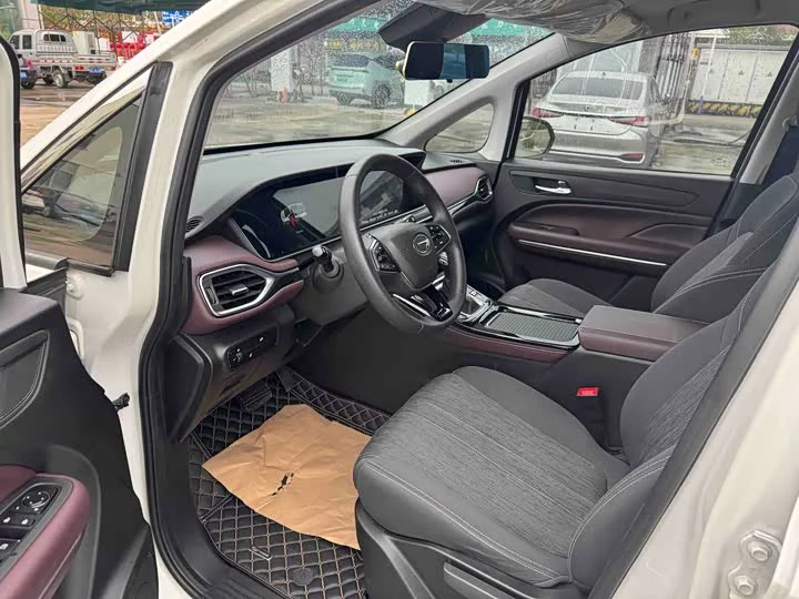 GAC Trumpchi M6