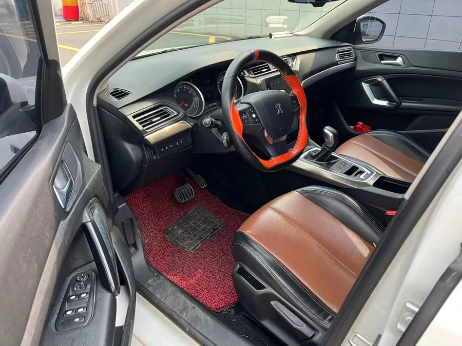 Peugeot 408