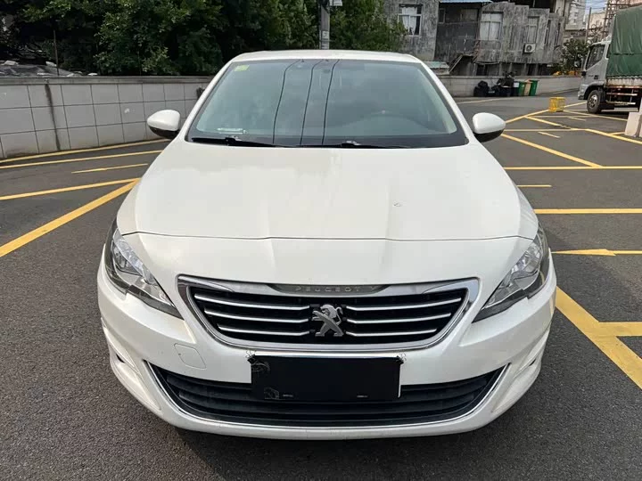 Peugeot 408