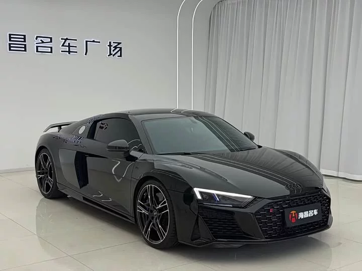 Audi R8
