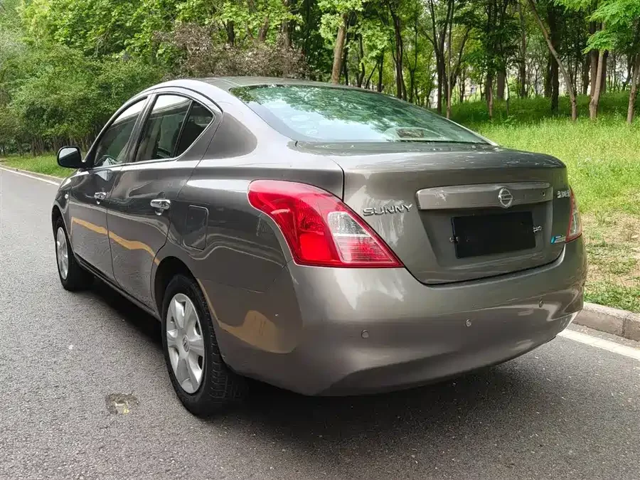 Nissan Sunny