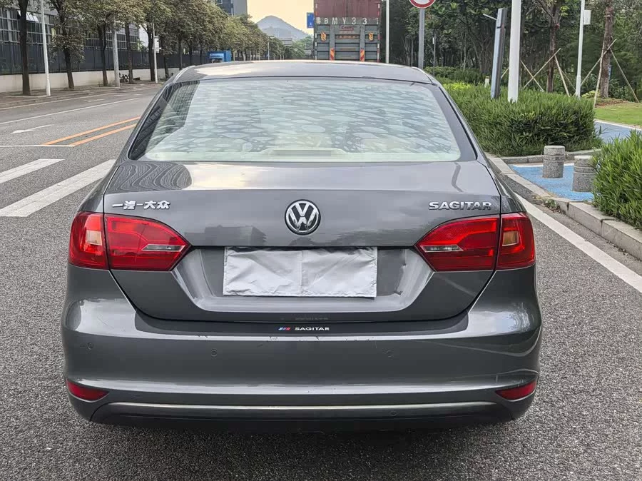 Volkswagen Sagitar