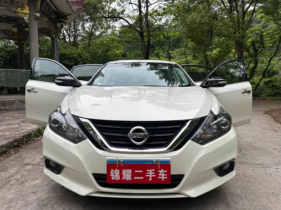 Nissan Teana
