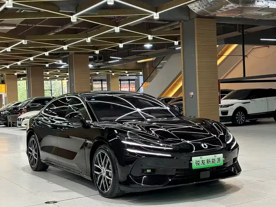 BYD Z9
