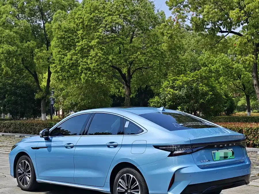 Chery Fengyun A8