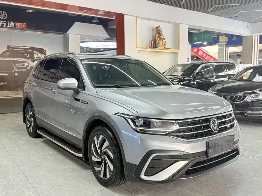 Volkswagen Tiguan L