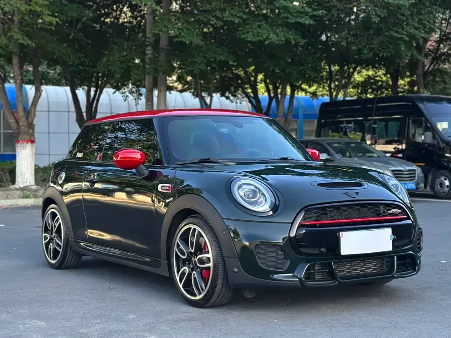 MINI JCW