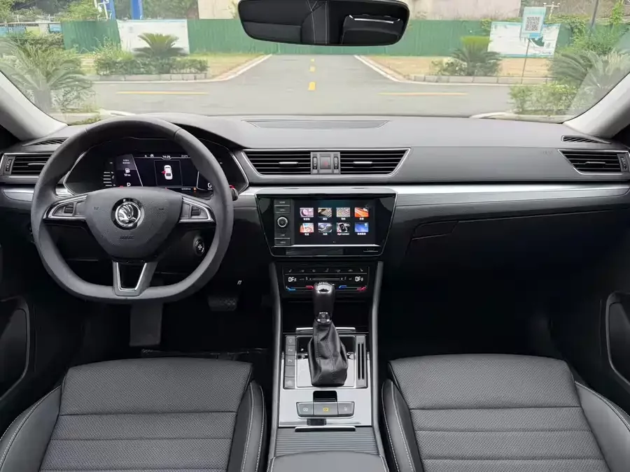 Skoda SuperB