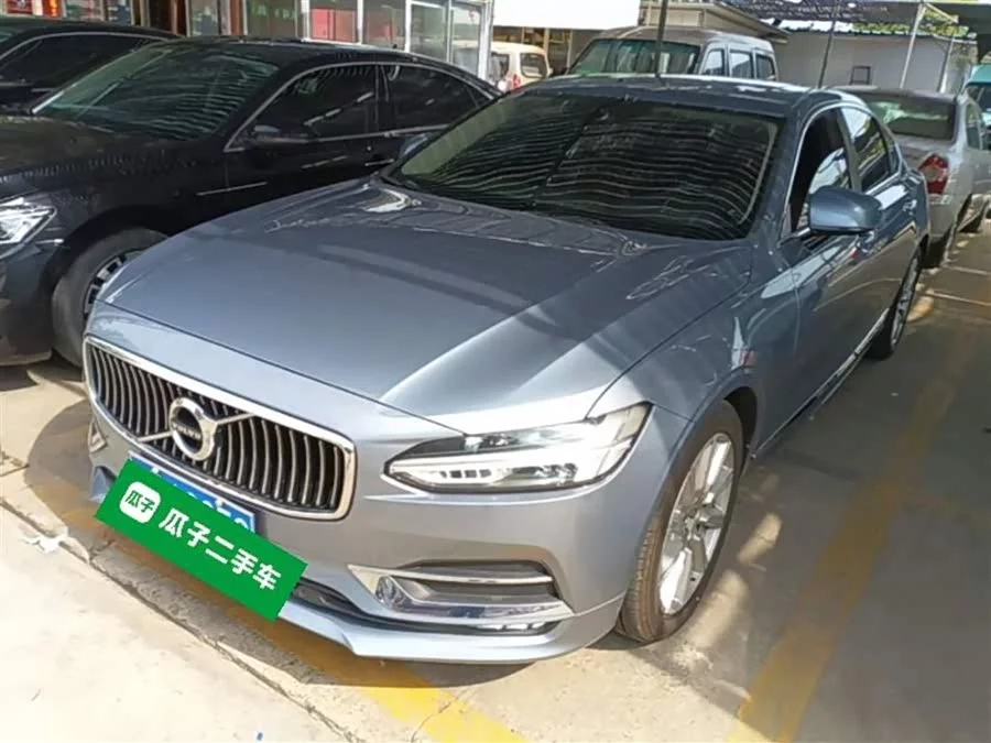 Volvo S90