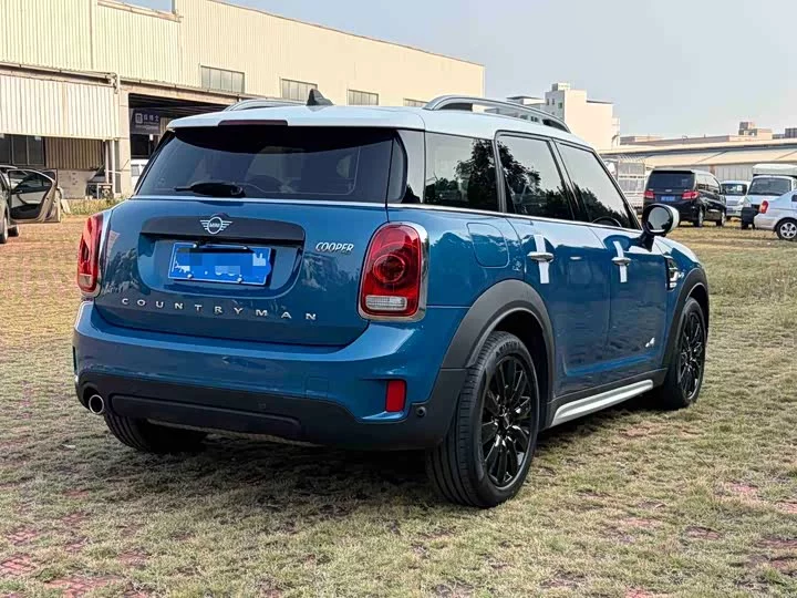 MINI COUNTRYMAN