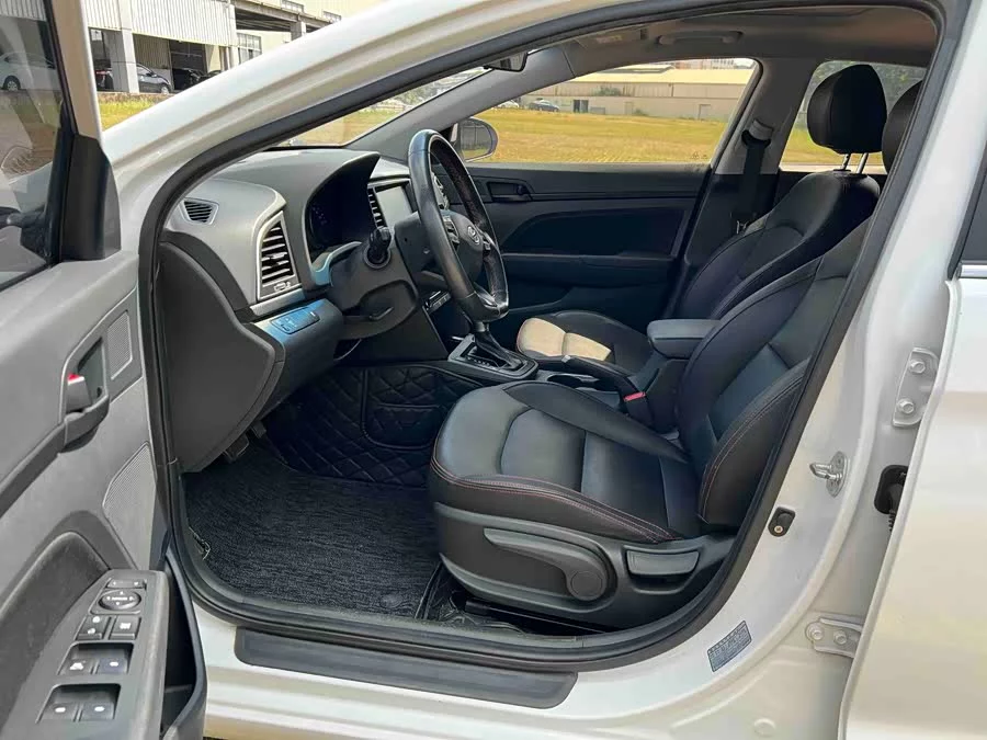 Hyundai elantra