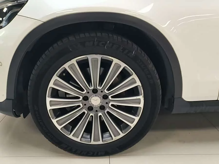 Mercedes Benz GLC