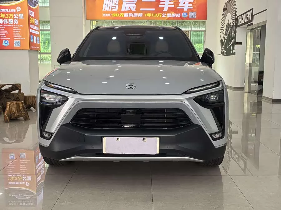 NIO ES8