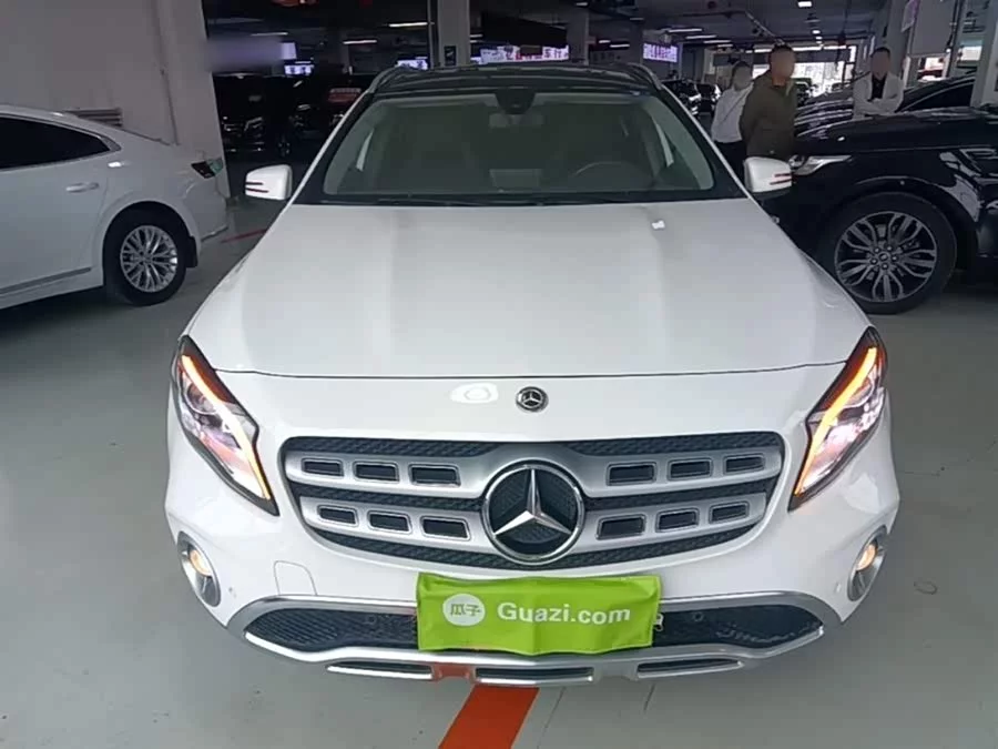 Mercedes Benz GLA