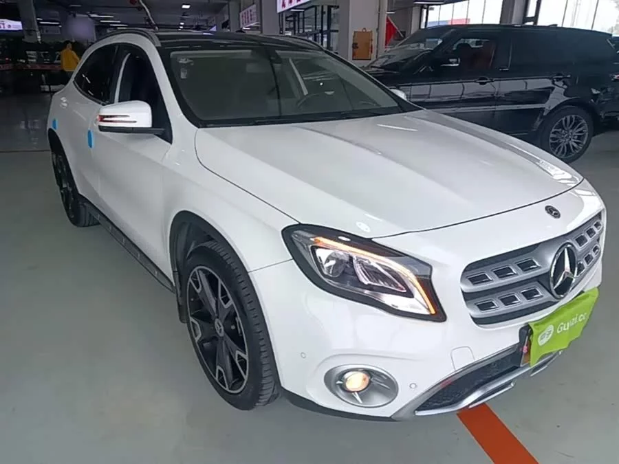 Mercedes Benz GLA