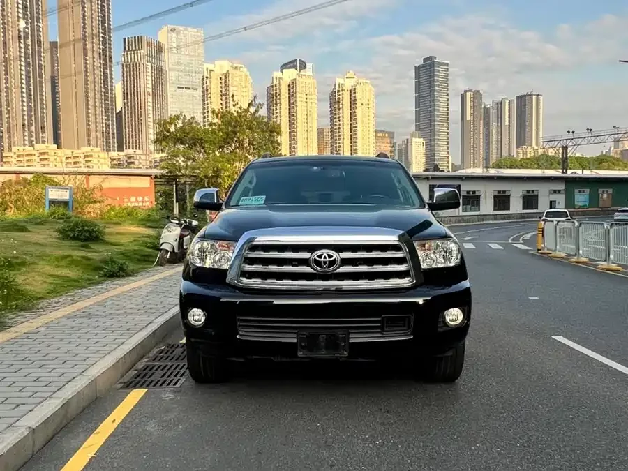Toyota Sequoia