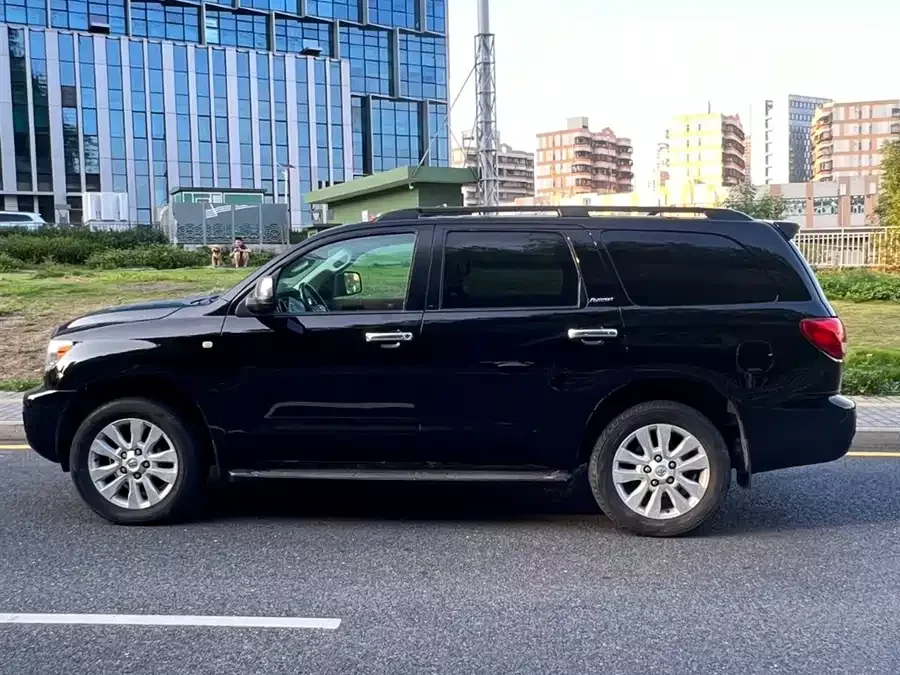 Toyota Sequoia