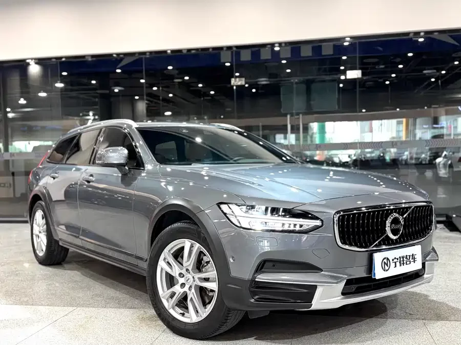 Volvo V90