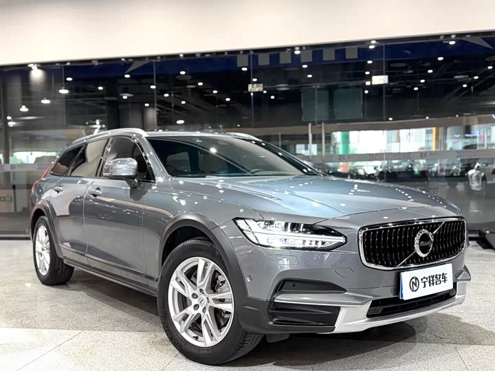 Volvo V90