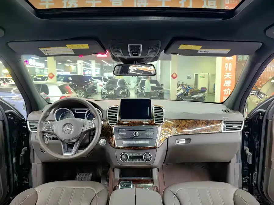 Mercedes Benz GLS