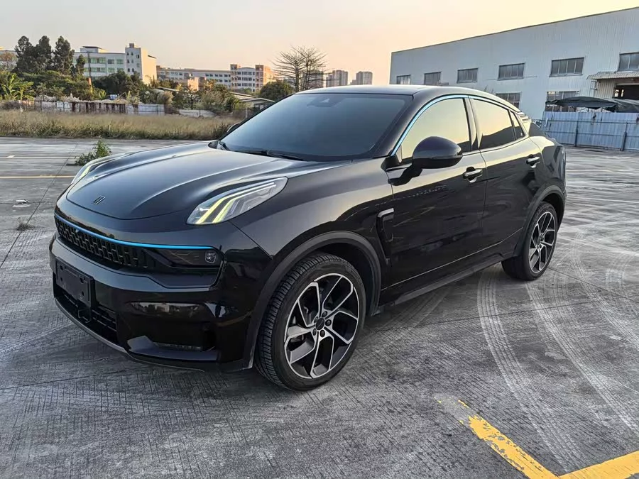 Lynk & Co 05