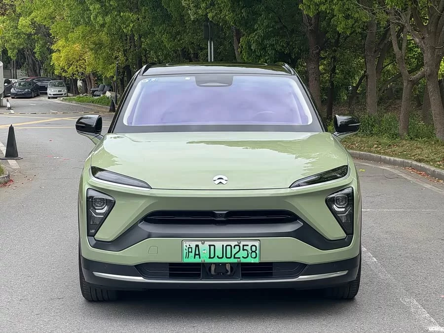 NIO ES6